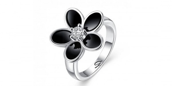 Anello fiore 